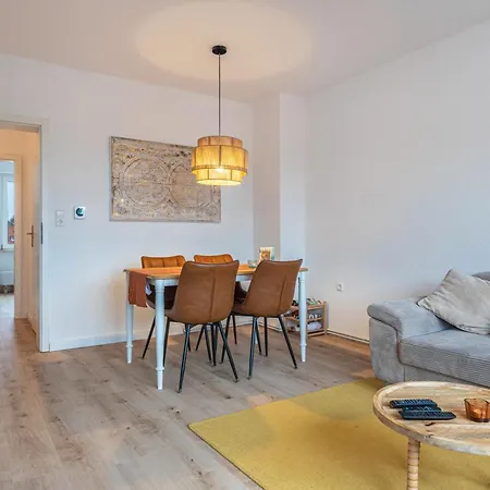 Elegante Mit Balkon Apartment Hannover