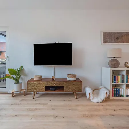 Apartment Elegante Mit Balkon *
