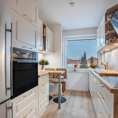 Apartment Elegante Mit Balkon *